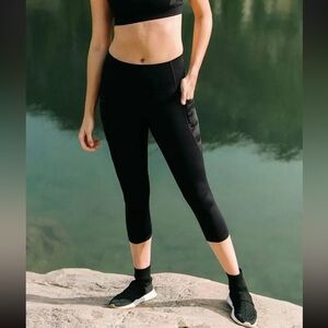 Zyia Active Black Pocket Brilliant High Rise Capri 20” Size 0